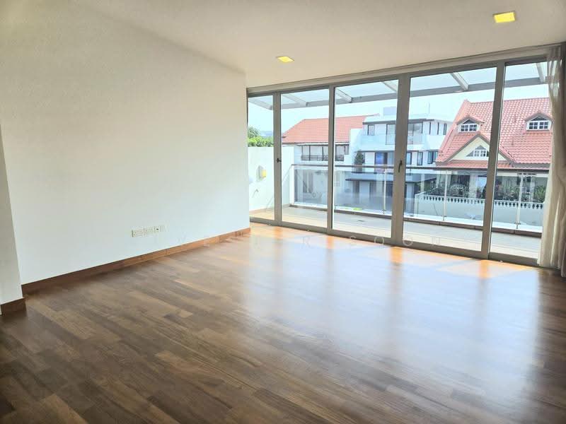 Serangoon Garden Estate, 71 Huddington Avenue, 4 Bedrooms, 2,160 sqft, Corner Terrace For Rent, by Sylvester Soon, 500244092 - Interior - PropertyGuru.com.sg