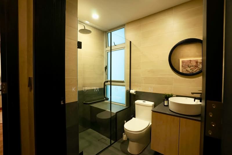Woodsville 28, 28 Woodsville Close, 2 Bedrooms, 904 sqft, Condominium For Sale, by Kum Soon, 500244093 - Bathroom - PropertyGuru.com.sg