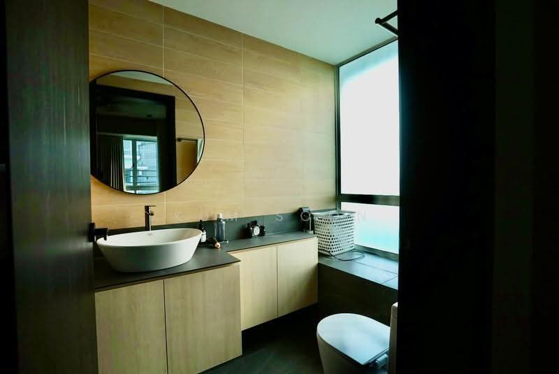 Woodsville 28, 28 Woodsville Close, 2 Bedrooms, 904 sqft, Condominium For Sale, by Kum Soon, 500244093 - Bathroom - PropertyGuru.com.sg