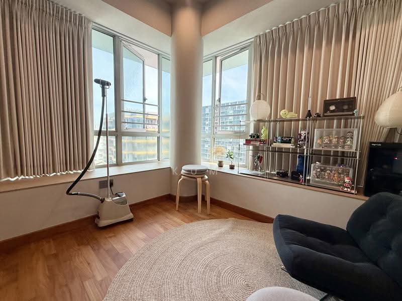 Woodsville 28, 28 Woodsville Close, Macpherson / Potong Pasir, 2 Bedrooms, 904 sqft, Condominium For Sale, by Kum Soon, 500244093 - Living Room - PropertyGuru.com.sg