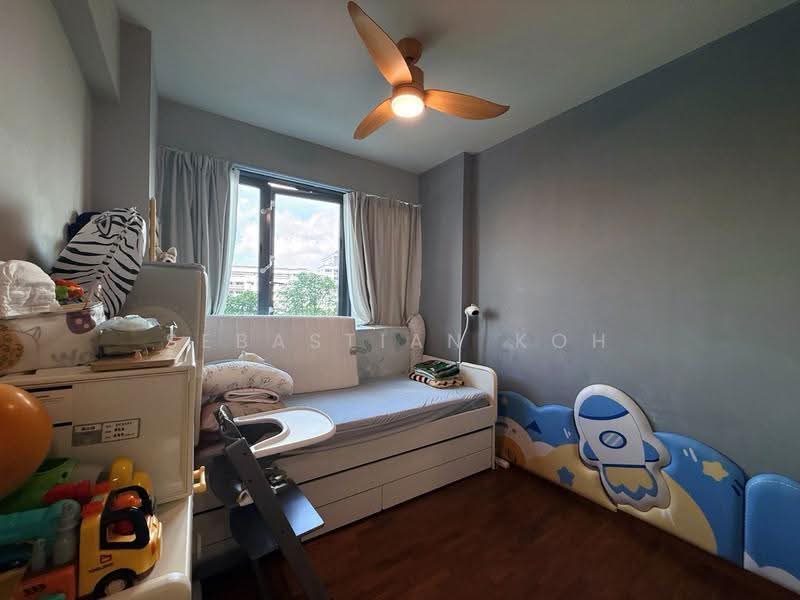 Esparina Residences, 121 Compassvale Bow, Hougang / Punggol / Sengkang, 2 Bedrooms, 829 sqft, Condominium For Sale, by Sebastian Koh, 500244107 - Bedroom - PropertyGuru.com.sg