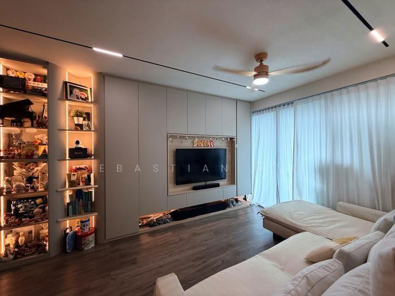 Esparina Residences, 121 Compassvale Bow, Hougang / Punggol / Sengkang, 2 Bedrooms, 829 sqft, Condominium For Sale, by Sebastian Koh, 500244107 - Living Room - PropertyGuru.com.sg