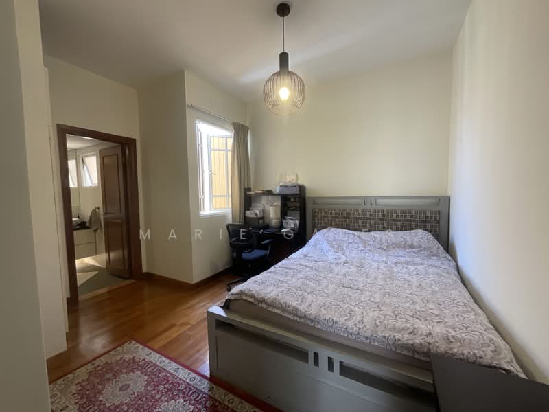 Villa Marina, 21 Jalan Sempadan, East Coast / Marine Parade, 5 Bedrooms, 2,024 sqft, Condominium For Sale, by Marie Gates, 500244110 - Junior Suite Bedroom upstairs - PropertyGuru.com.sg