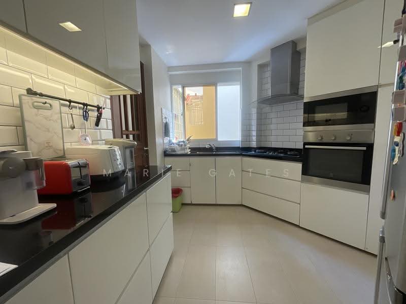 Villa Marina, 21 Jalan Sempadan, East Coast / Marine Parade, 5 Bedrooms, 2,024 sqft, Condominium For Sale, by Marie Gates, 500244110 - Kitchen - PropertyGuru.com.sg