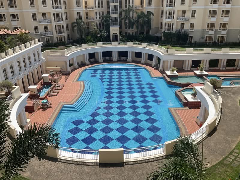 Villa Marina, 21 Jalan Sempadan, East Coast / Marine Parade, 5 Bedrooms, 2,024 sqft, Condominium For Sale, by Marie Gates, 500244110 - Fun Resort Pool and Spa jacuzzis - PropertyGuru.com.sg