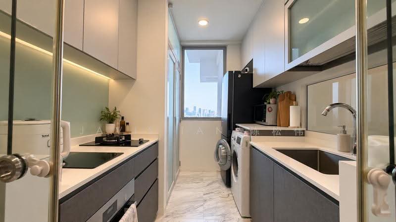 VIVA, 2 Suffolk Walk, Newton / Novena, 2 Bedrooms, 1,044 sqft, Condominium For Sale, by Javis Tan 陈松伟, 500244112 - Kitchen - PropertyGuru.com.sg