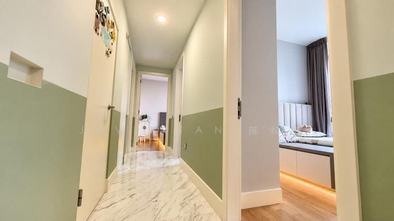 VIVA, 2 Suffolk Walk, Newton / Novena, 2 Bedrooms, 1,044 sqft, Condominium For Sale, by Javis Tan 陈松伟, 500244112 - Corridor - PropertyGuru.com.sg