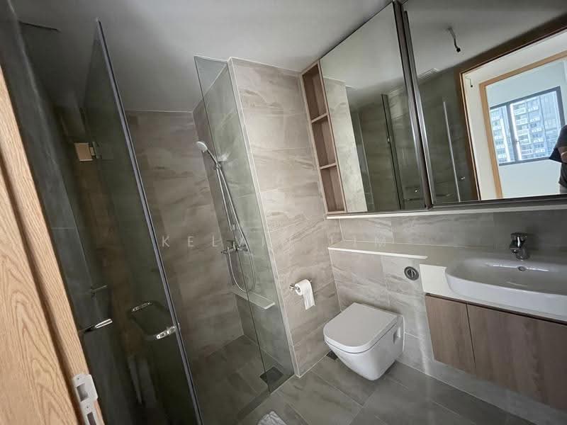 Twin VEW, 93 West Coast Vale, 2 Bedrooms, 710 sqft, Condominium For Sale, by Kelvin Lim, 500244144 - Bathroom - PropertyGuru.com.sg