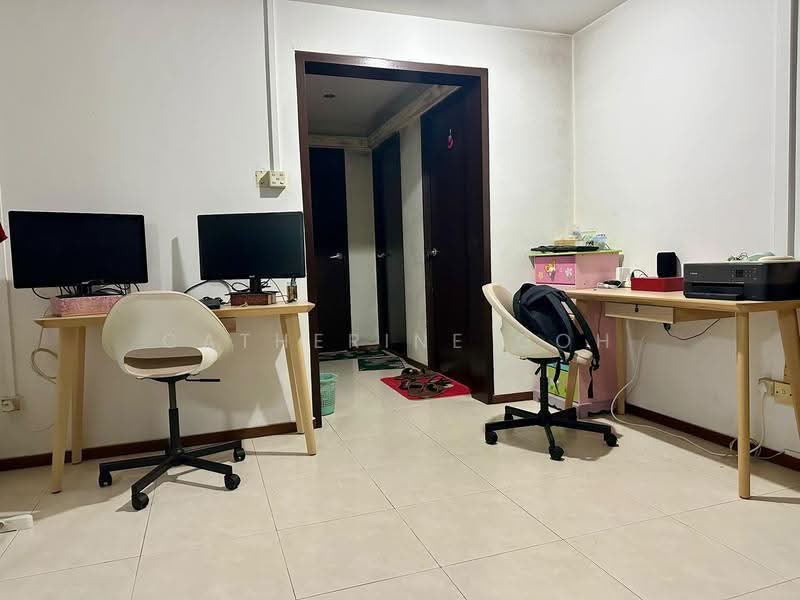 586 Woodlands Drive 16, 586 Woodlands Drive 16, Admiralty / Woodlands, Room Rental, 150 sqft, HDB Flat For Rent, by Catherine Goh, 500244147 - Study - PropertyGuru.com.sg