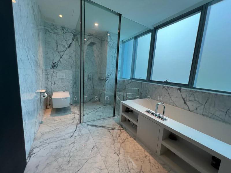 Alba, 8 Cairnhill Rise, 4 Bedrooms, 2,302 sqft, Condominium For Sale, by Watson Poh, 500244151 - Bathroom - PropertyGuru.com.sg