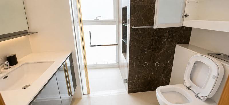 76 Shenton, 76 Shenton Way, 2 Bedrooms, 969 sqft, Apartment For Sale, by Joshua Loo, 500244155 - Bathroom - PropertyGuru.com.sg