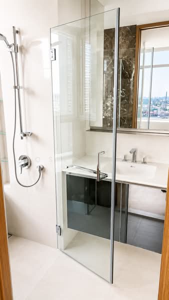 76 Shenton, 76 Shenton Way, 1 Bedroom, 592 sqft, Apartment For Sale, by Joshua Loo, 500244191 - Bathroom - PropertyGuru.com.sg