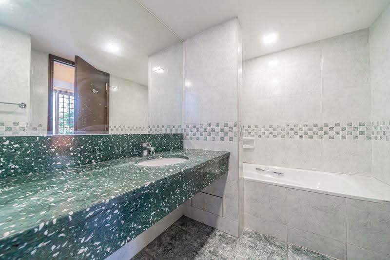 UE Square, 207 River Valley Road, 4 Bedrooms, 1,927 sqft, Condominium For Rent, by Cheryne Hoo, 500244200 - Bathroom - PropertyGuru.com.sg