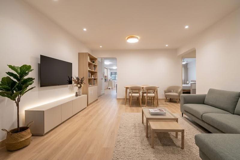 307 Serangoon Avenue 2, 307 Serangoon Avenue 2, 3 Bedrooms, 980 sqft, HDB Flat For Sale, by Michelle Tan, 500244208 - Living Room - PropertyGuru.com.sg