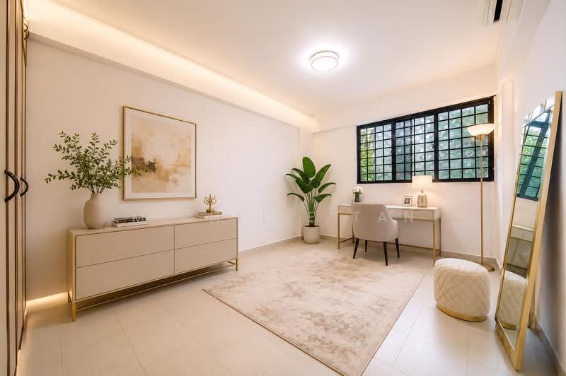 307 Serangoon Avenue 2, 307 Serangoon Avenue 2, 3 Bedrooms, 980 sqft, HDB Flat For Sale, by Michelle Tan, 500244208 - Bedroom - PropertyGuru.com.sg