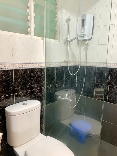 Melville Park, 28 Simei Street 1, 2 Bedrooms, 958 sqft, Apartment For Rent, by Thiru P, 500244220 - Bathroom - PropertyGuru.com.sg