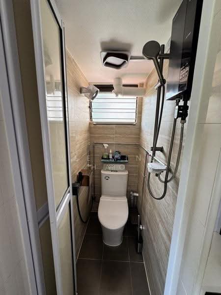 1 Bedok South Avenue 1, 1 Bedok South Avenue 1, 1 Bedroom, 120 sqft, HDB Flat For Rent, by Wee Ming Hao, 500244232 - Bathroom - PropertyGuru.com.sg
