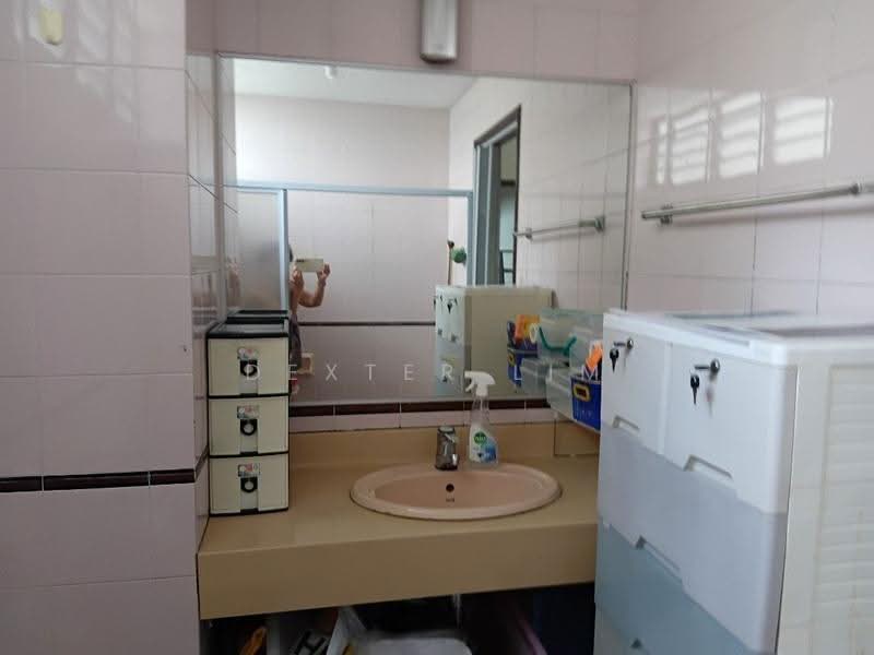 Avon Park, 1 Youngberg Terrace, Room Rental, 120 sqft, Condominium For Rent, by Dexter Lim, 500244241 - Bathroom - PropertyGuru.com.sg