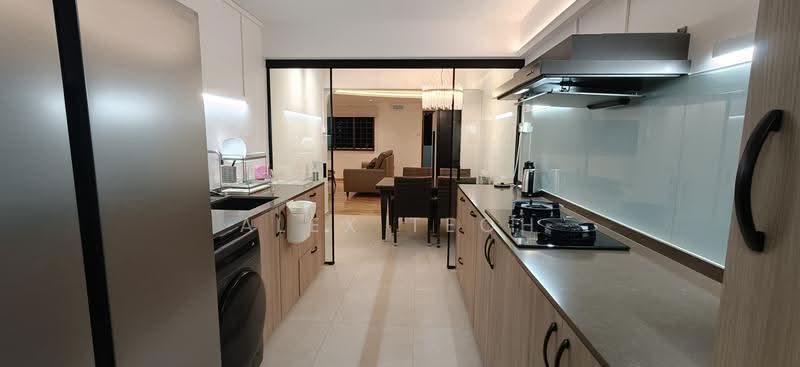 316 Bukit Batok Street 32, 316 Bukit Batok Street 32, 2 Bedrooms, 1,001 sqft, HDB Flat For Rent, by Alex Teoh, 500244242 - Kitchen - PropertyGuru.com.sg