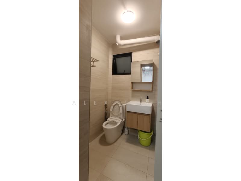 316 Bukit Batok Street 32, 316 Bukit Batok Street 32, 2 Bedrooms, 1,001 sqft, HDB Flat For Rent, by Alex Teoh, 500244242 - Bathroom - PropertyGuru.com.sg