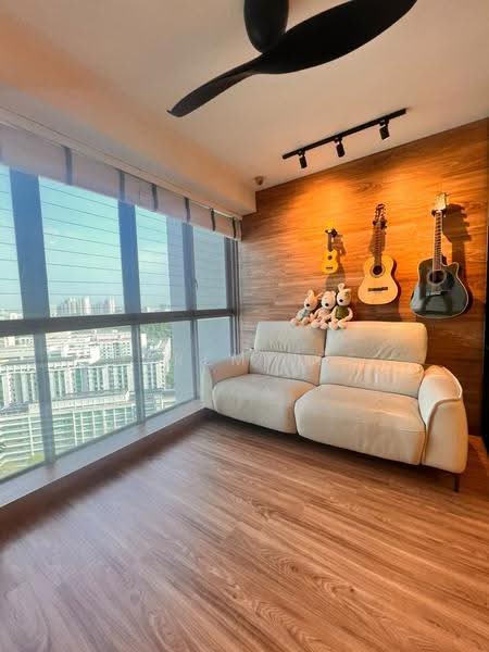 The Madeira, 52 Bukit Batok Street 31, 4 Bedrooms, 1,302 sqft, Condominium For Sale, by Jeremy He, 500244244 - Living Room - PropertyGuru.com.sg