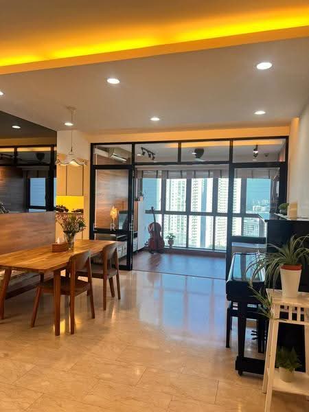 The Madeira, 52 Bukit Batok Street 31, 4 Bedrooms, 1,302 sqft, Condominium For Sale, by Jeremy He, 500244244 - Living Room - PropertyGuru.com.sg