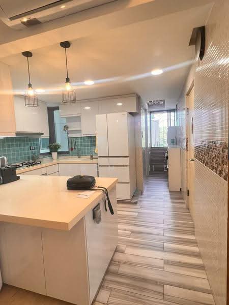 The Madeira, 52 Bukit Batok Street 31, 4 Bedrooms, 1,302 sqft, Condominium For Sale, by Jeremy He, 500244244 - Kitchen - PropertyGuru.com.sg
