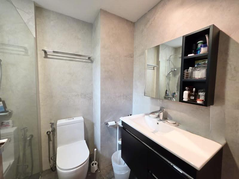 Changi Green, 712 Upper Changi Road East, Bedok / Upper East Coast, 3 Bedrooms, 1,216 sqft, Condominium For Rent, by Sara Kwon, 500244245 - Bathroom - PropertyGuru.com.sg
