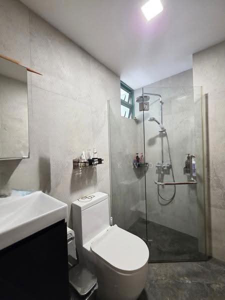 Changi Green, 712 Upper Changi Road East, Bedok / Upper East Coast, 3 Bedrooms, 1,216 sqft, Condominium For Rent, by Sara Kwon, 500244245 - Bathroom - PropertyGuru.com.sg