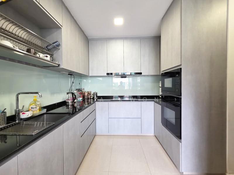 Changi Green, 712 Upper Changi Road East, Bedok / Upper East Coast, 3 Bedrooms, 1,216 sqft, Condominium For Rent, by Sara Kwon, 500244245 - Kitchen - PropertyGuru.com.sg