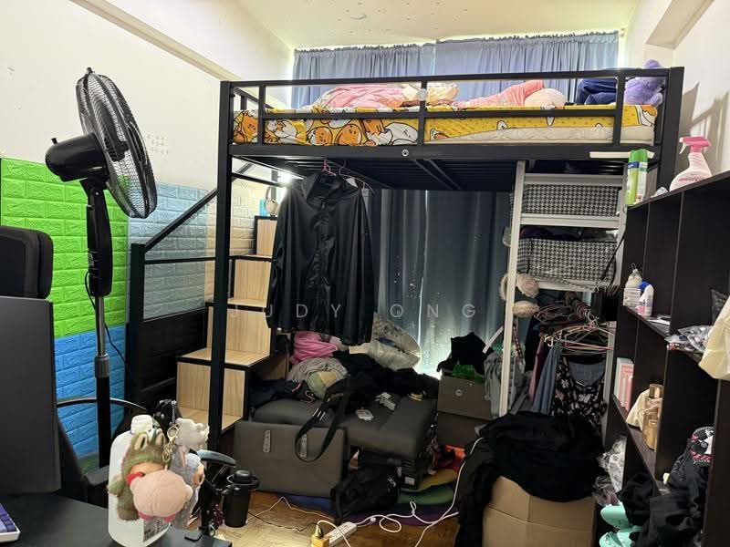 Hillview Regency, 28 Bukit Batok East Avenue 2, 3 Bedrooms, 1,195 sqft, Condominium For Sale, by Judy Ong, 500244247 - Bedroom - PropertyGuru.com.sg