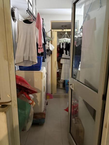 Hillview Regency, 28 Bukit Batok East Avenue 2, 3 Bedrooms, 1,195 sqft, Condominium For Sale, by Judy Ong, 500244247 - Interior - PropertyGuru.com.sg