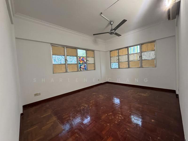 Sunbird View, 183A Sunbird Road, 3 Bedrooms, 1,356 sqft, Apartment For Sale, by Sharlene Chang, 500244252 - Master Bedroom Original - PropertyGuru.com.sg