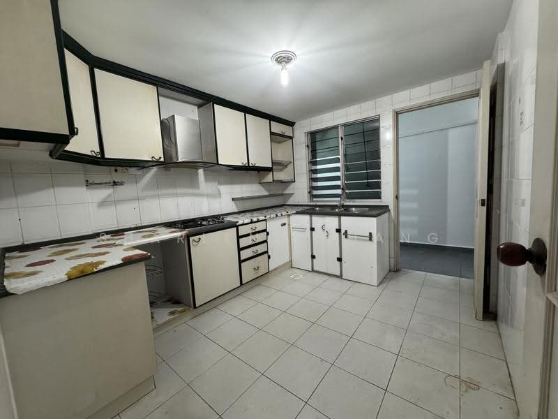 Sunbird View, 183A Sunbird Road, 3 Bedrooms, 1,356 sqft, Apartment For Sale, by Sharlene Chang, 500244252 - Kitchen - PropertyGuru.com.sg