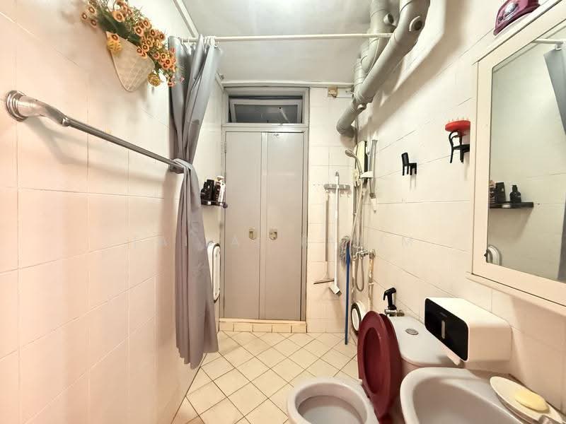537 Bukit Panjang Ring Road, 537 Bukit Panjang Ring Road, Dairy Farm / Bukit Panjang / Choa Chu Kang, 3 Bedrooms, 1,313 sqft, HDB Flat For Sale, by Faizal Rahim, 500244262 - Bathroom - PropertyGuru.com.sg