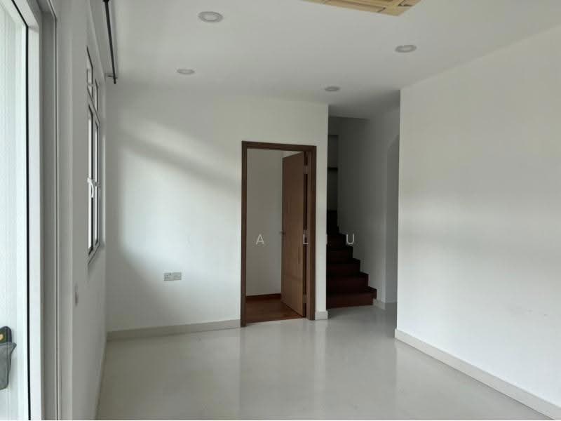 Parc Rosewood, 71 Rosewood Drive, 2 Bedrooms, 1,335 sqft, Condominium For Sale, by Lisa Liu, 500244263 - PropertyGuru.com.sg