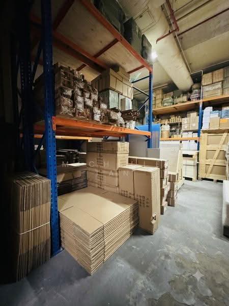 Pantech Business Hub, 194 Pandan Loop, Buona Vista / West Coast / Clementi New Town, 1,367 sqft, Factory / Workshop (B2) For Sale, by Michelle Tan, 500244264 - CommercialGuru.com.sg