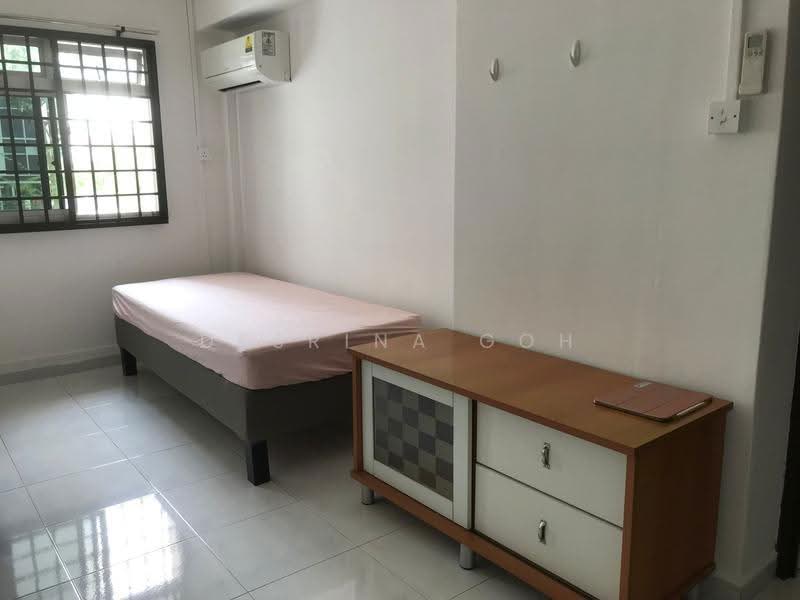 493C Tampines Street 43, 493C Tampines Street 43, Pasir Ris / Tampines, Room Rental, 130 sqft, HDB Flat For Rent, by Desrina Goh, 500244266 - Bedroom - PropertyGuru.com.sg