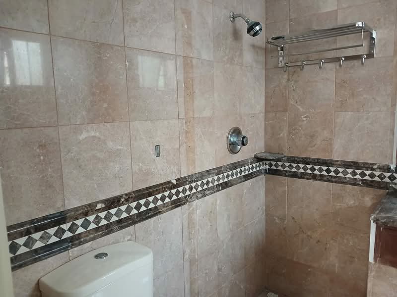 Dover Parkview, 30 Dover Rise, 3 Bedrooms, 1,249 sqft, Condominium For Sale, by Frank Goh, 500244279 - Bathroom - PropertyGuru.com.sg