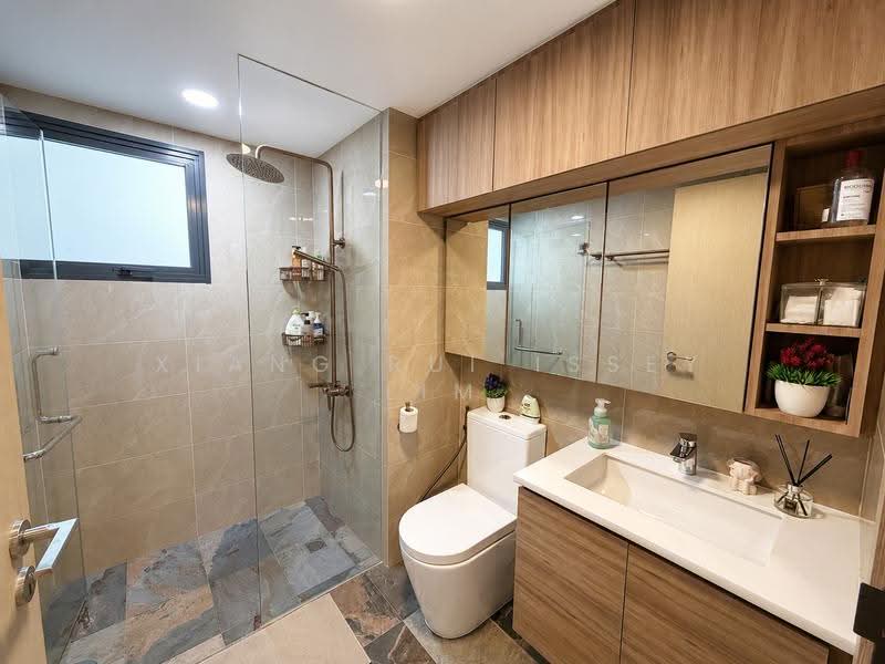 Treasure at Tampines, 55 Tampines Lane, 3 Bedrooms, 840 sqft, Condominium For Sale, by Xiang Rui Issey Lim, 500244286 - Bathroom - PropertyGuru.com.sg