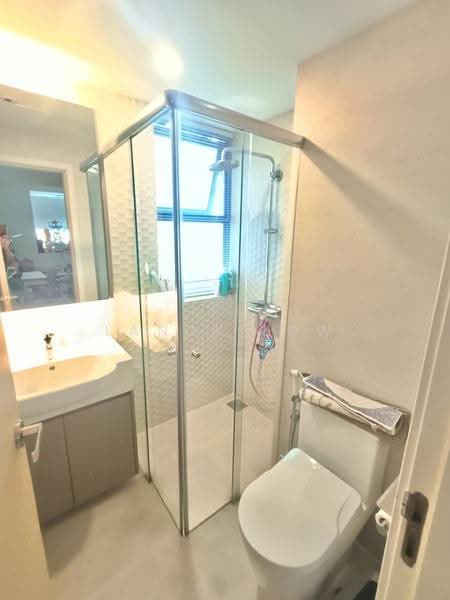 Casabella, 176 Duchess Avenue, 3 Bedrooms, 1,453 sqft, Condominium For Sale, by Landy Low, 500244290 - PropertyGuru.com.sg