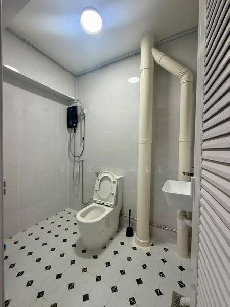 980A Buangkok Crescent, 980A Buangkok Crescent, Hougang / Punggol / Sengkang, Room Rental, 75 sqft, HDB Flat For Rent, by Shem Wee, 500244293 - Bathroom - PropertyGuru.com.sg