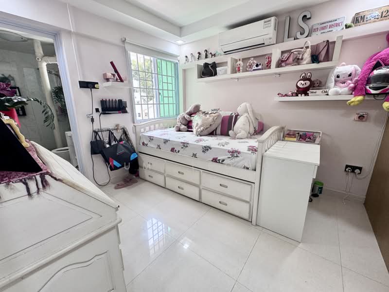 EA / Jumbo Near Marsiling MRT, Marsiling Road, 4 Bedrooms, 1,830 sqft, HDB Flat For Sale, by Yumi Leong, 500244309 - Bedroom - PropertyGuru.com.sg