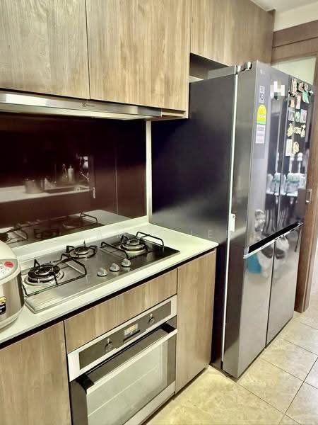 iNz Residence, 72 Choa Chu Kang Avenue 5, Dairy Farm / Bukit Panjang / Choa Chu Kang, 3 Bedrooms, 990 sqft, Executive Condominium For Sale, by James Lee, 500244315 - Kitchen - PropertyGuru.com.sg