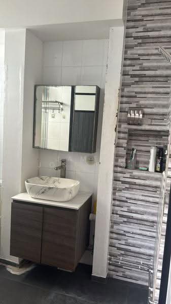234 Tampines Street 21, 234 Tampines Street 21, 1 Bedroom, , HDB Flat For Rent, by James Jose Boo, 500244330 - PropertyGuru.com.sg