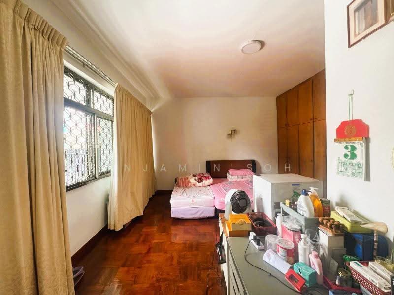 AFFORDABLE CORNER-TERRACE NEAR MRT, 1-2 KM To Tao Nan, Haig Girls' & 1 KM to St Stephen's Schools, 4 Bedrooms, 2,000 sqft, Corner Terrace For Sale, by Benjamin Soh, 500244334 - Bedroom - PropertyGuru.com.sg