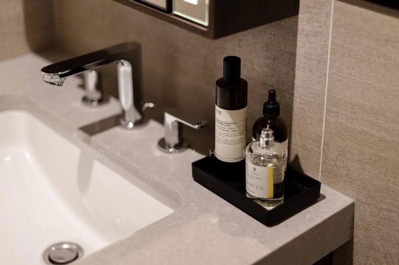 The Glades, 12 Bedok Rise, 2 Bedrooms, 624 sqft, Condominium For Sale, by Deborah Koh, 500244345 - Bathroom - PropertyGuru.com.sg