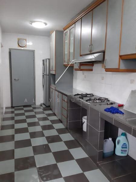 323A Sengkang East Way, 323A Sengkang East Way, 3 Bedrooms, 1,184 sqft, HDB Flat For Sale, by Aloysius Ng, 500244354 - Kitchen - PropertyGuru.com.sg