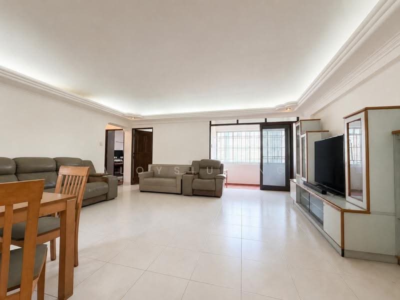 323A Sengkang East Way, 323A Sengkang East Way, Hougang / Punggol / Sengkang, 3 Bedrooms, 1,184 sqft, HDB Flat For Sale, by Aloysius Ng, 500244354 - Living Room - PropertyGuru.com.sg