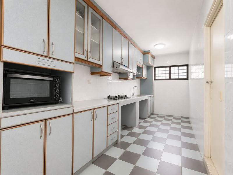 323A Sengkang East Way, 323A Sengkang East Way, Hougang / Punggol / Sengkang, 3 Bedrooms, 1,184 sqft, HDB Flat For Sale, by Aloysius Ng, 500244354 - Kitchen - PropertyGuru.com.sg